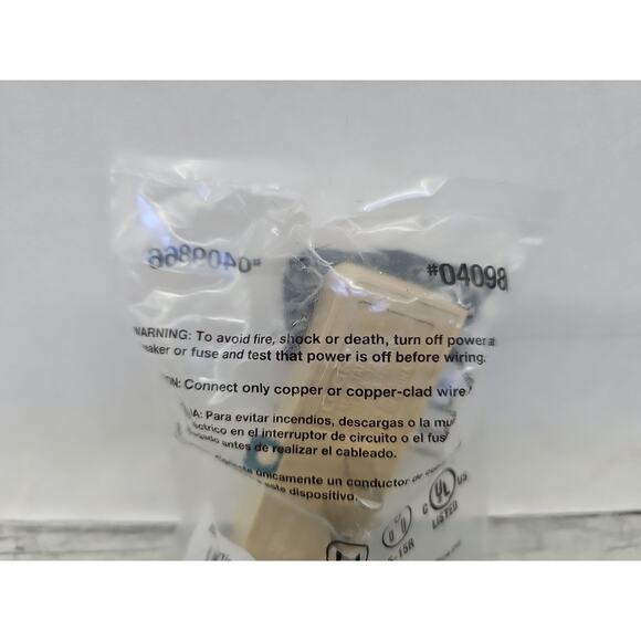 Lot of 4 Project Source 3-Outlet Adapters • 2-Prong to 3-Prong (#0409866) [148] - Picture 7 of 11